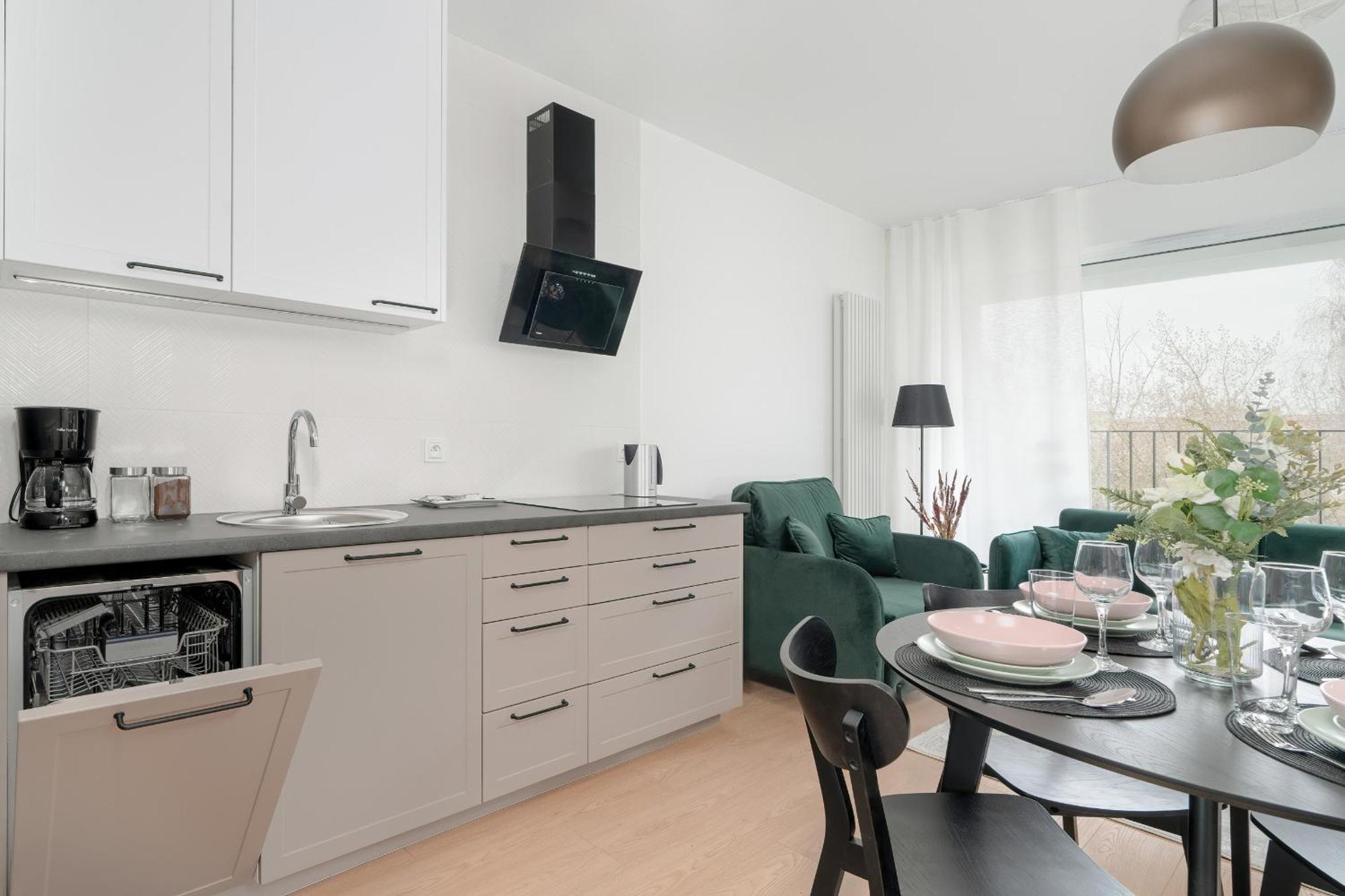 Spacious Apartment With Balcony By Rent Like Home Poznaň Exteriér fotografie